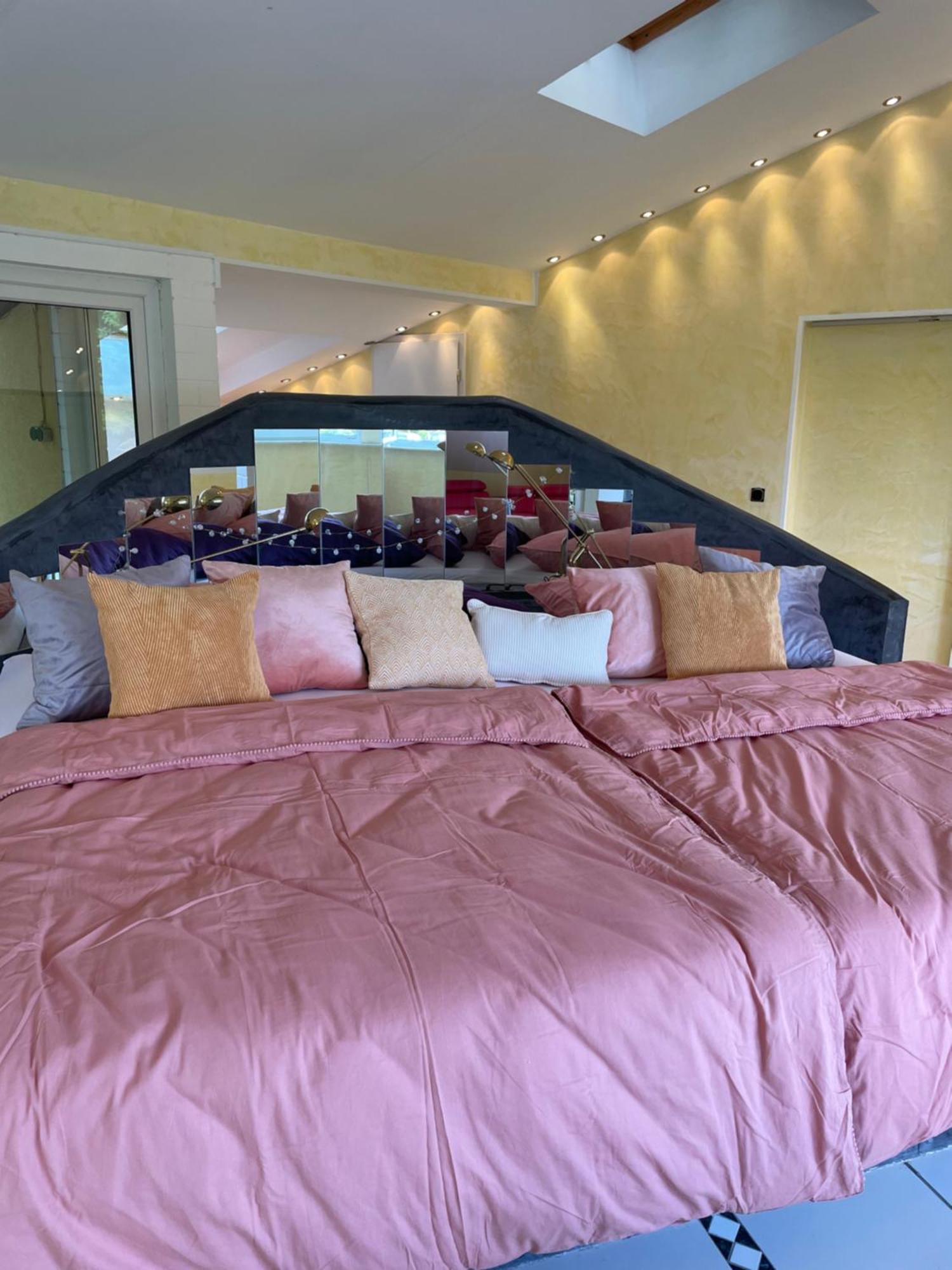 Ferienwohnung Riverside Resort Idyllisch Direkt An Der Lahn 迭斯 外观 照片